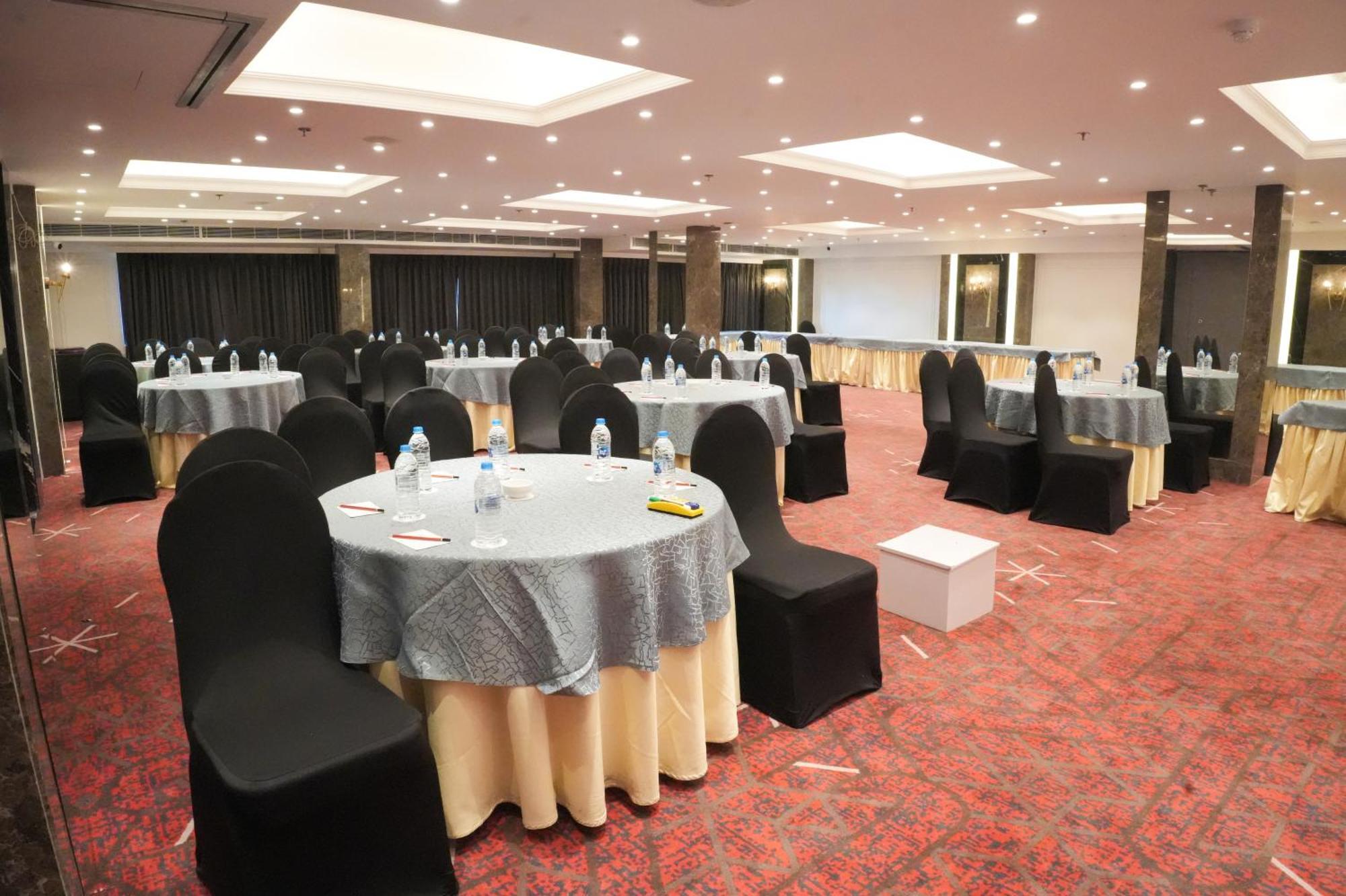 Hotel Soot Calcutta Extérieur photo
